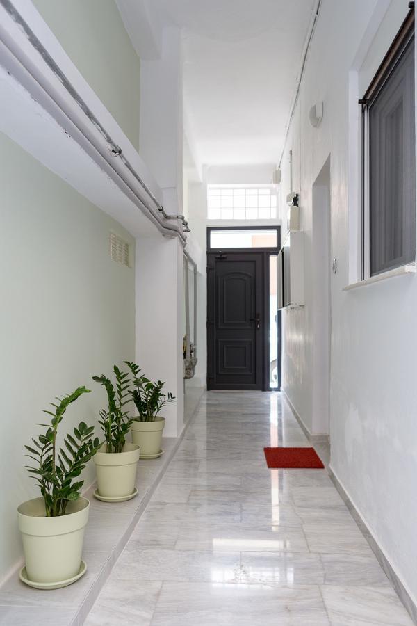 Grandma'S Chic & Bright Athenian Home With A Patio Εξωτερικό φωτογραφία